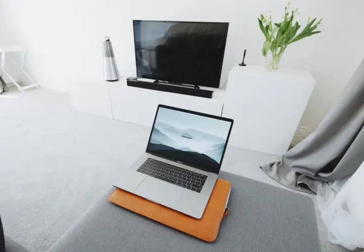 Jak podłączyć laptopa do TV HDMI - proste kroki i porady