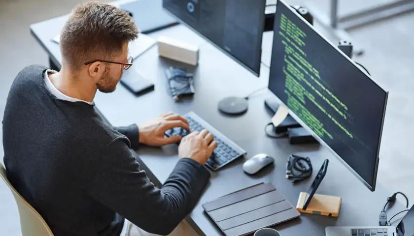 Ile kosztuje założenie strony internetowej i jej utrzymanie w 2023 roku?