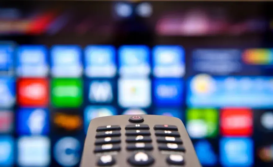 Jak podłączyć pilot z telefonu do telewizora - proste kroki i porady
